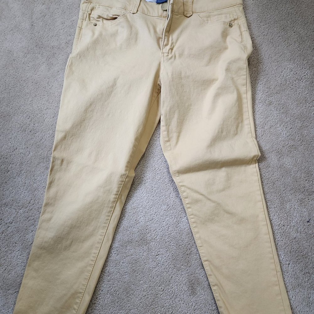 Yellow pants